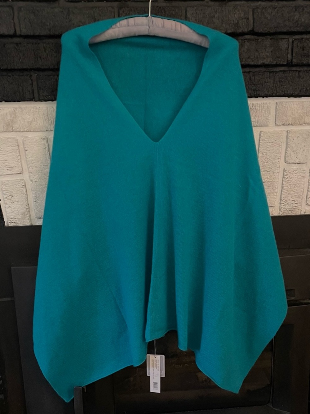 In 2 by 2Cashmere V-Neck Poncho/Topper in Peacock